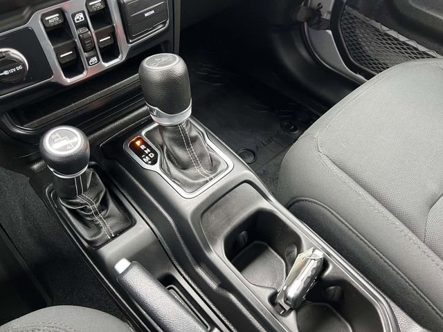 Used 2019 Jeep Wrangler Unlimited Sahara image 22