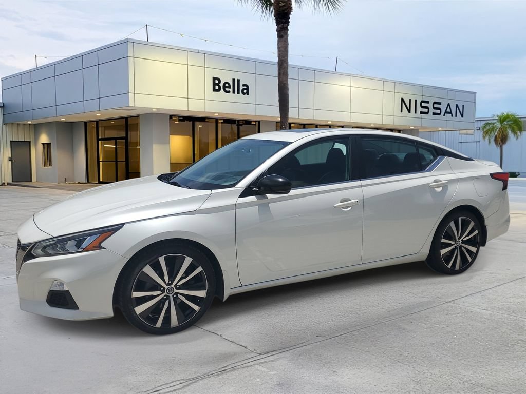 Used 2019 Nissan Altima 2.5 SR w/ SR Premium Package FWD image 2