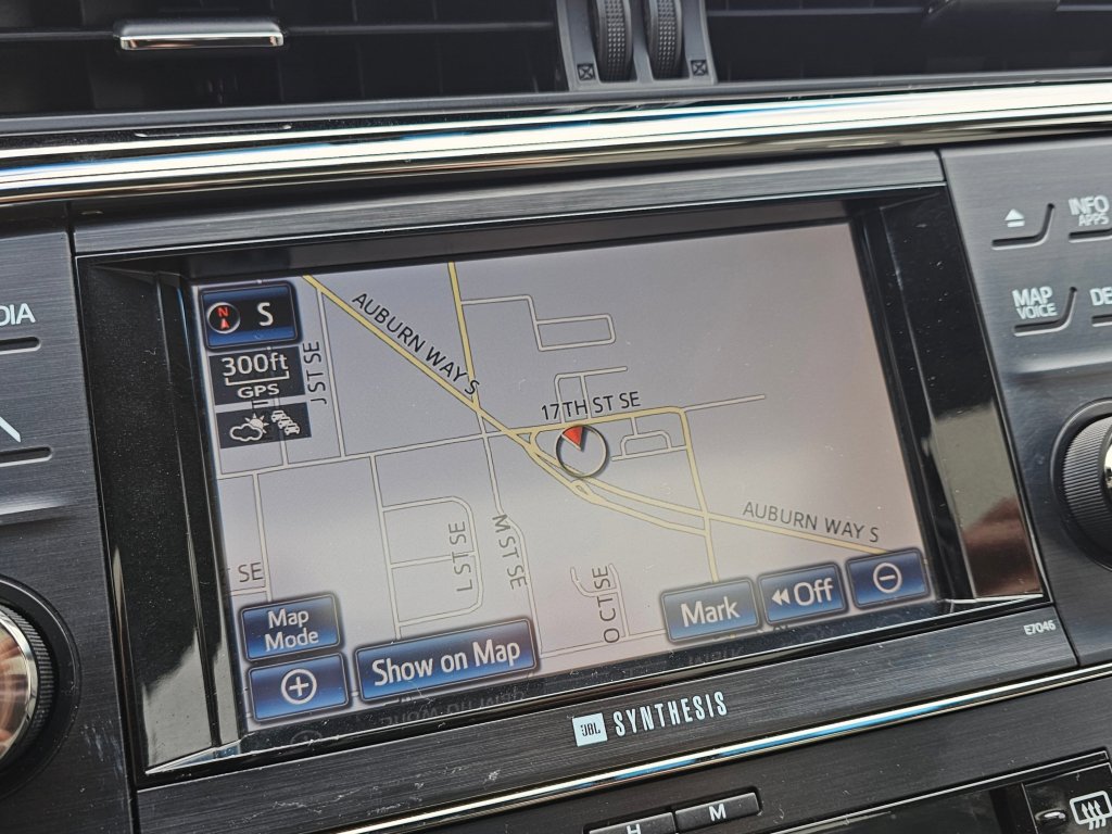 Used 2013 Toyota Avalon Limited FWD image 7