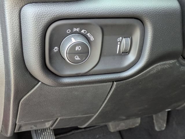 New 2026 RAM 3500 Big Horn AWD/4WD image 13