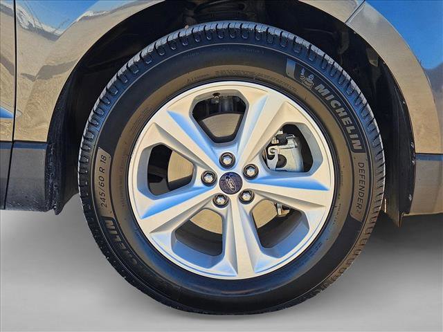 Used 2015 Ford Edge SE image 24