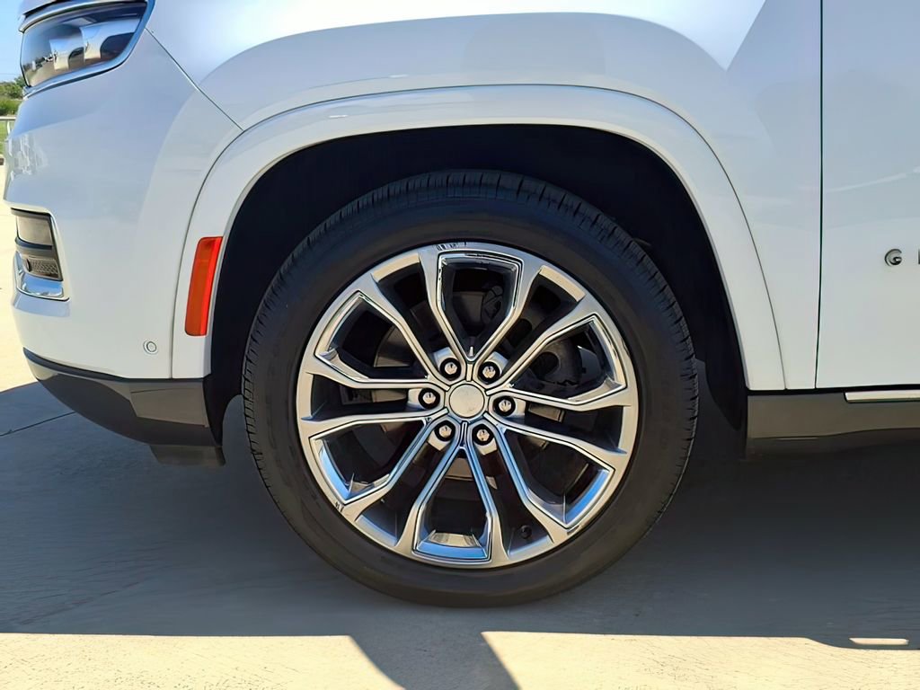 Used 2022 Jeep Grand Wagoneer Series II w/ Premium Group II image 28