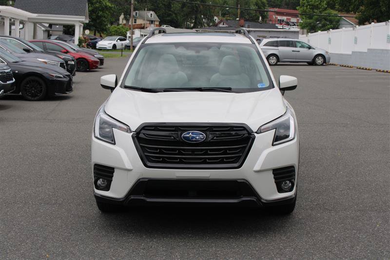 Used 2024 Subaru Forester Premium AWD/4WD image 3