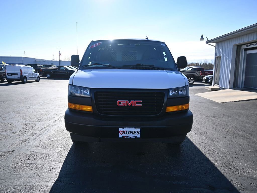 Used 2023 GMC Savana 2500 Extended w/ Enhanced Convenience Package image 14