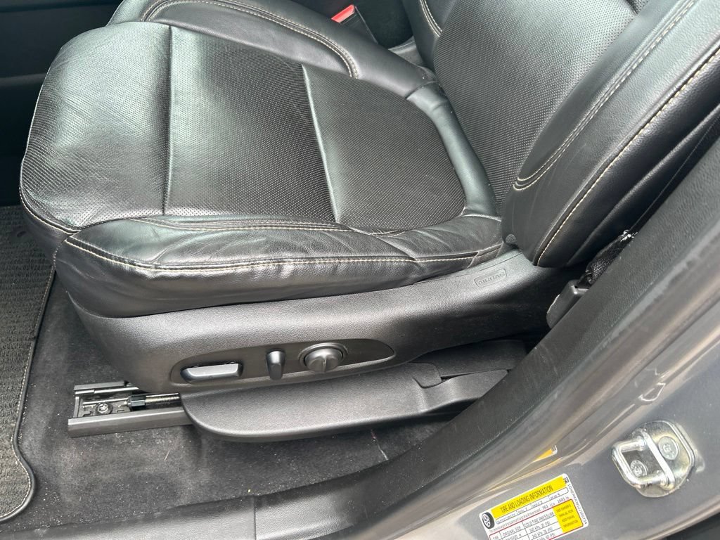 Used 2018 Chevrolet Traverse Premier w/ Driver Confidence II Package FWD image 13
