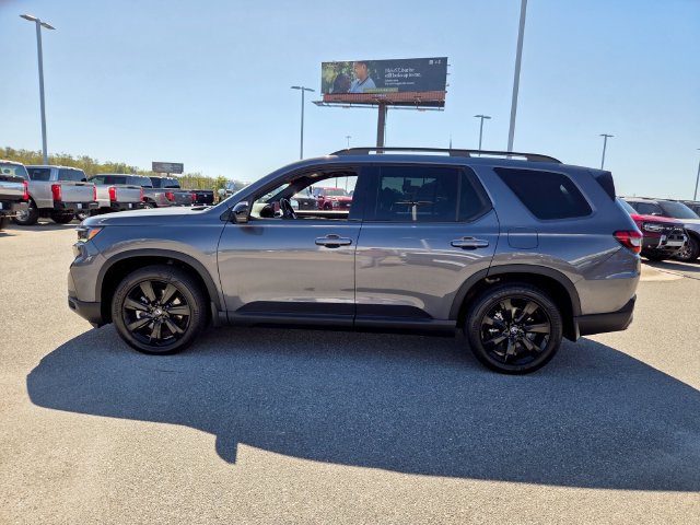 Used 2025 Honda Pilot Black Edition image 4