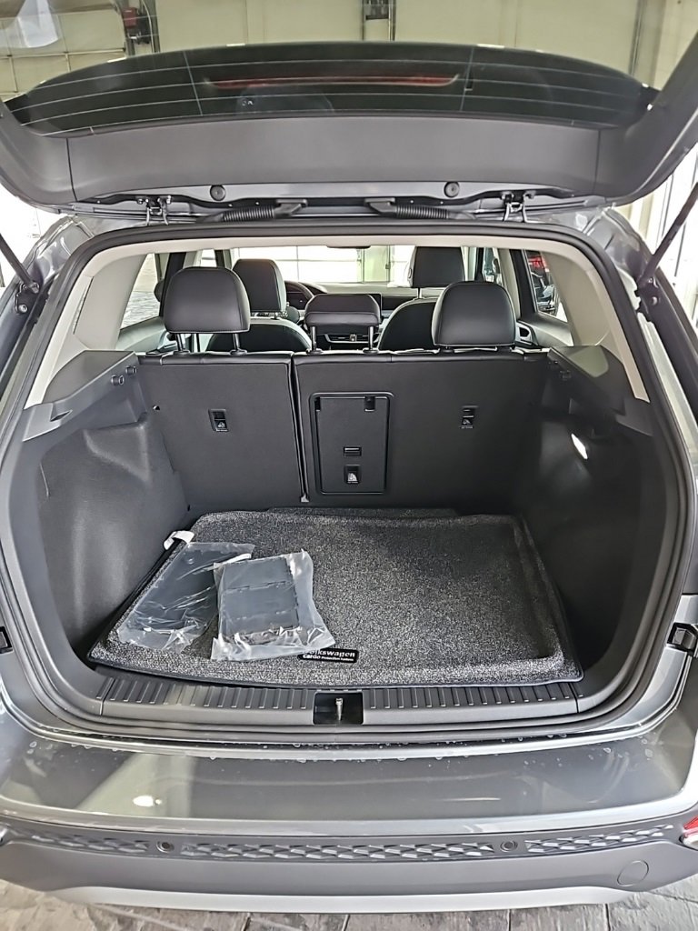 New 2026 Volkswagen Taos SE image 19