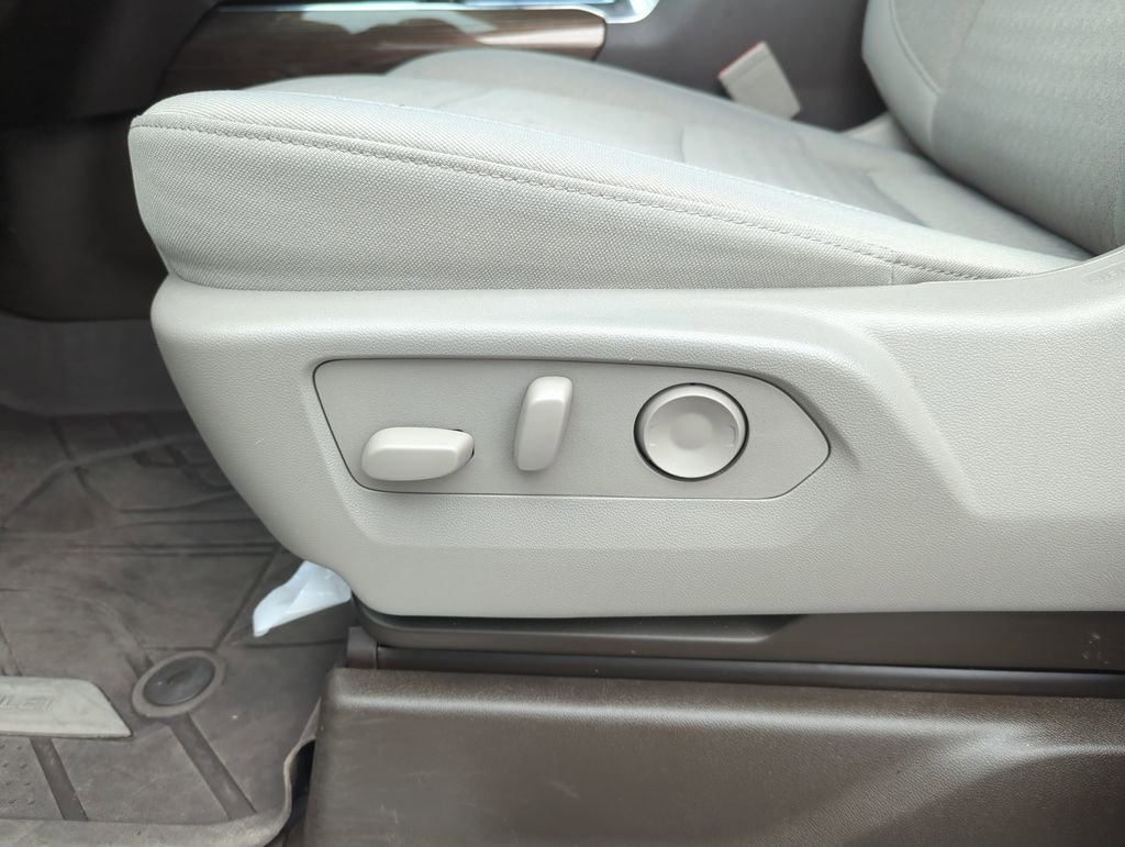 Used 2025 Chevrolet Silverado 1500 RST w/ Max Trailering Package image 13