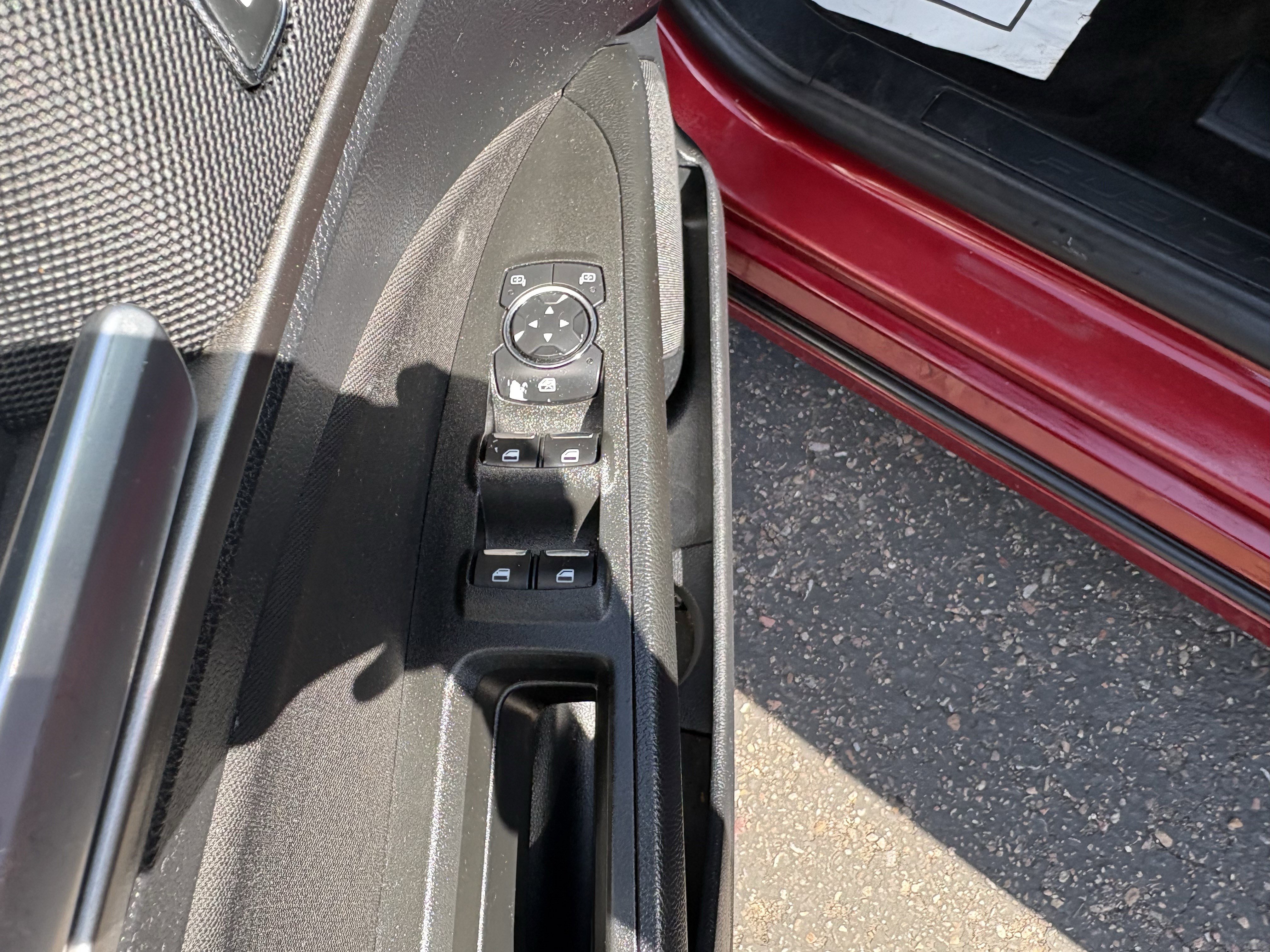 Used 2019 Ford Fusion SE image 15