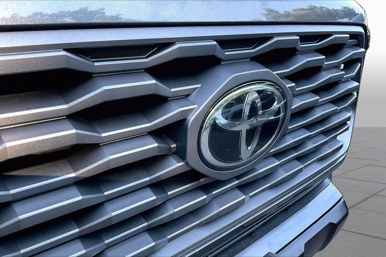 Used 2020 Toyota Tacoma TRD Off-Road w/ Technology Package AWD/4WD image 28