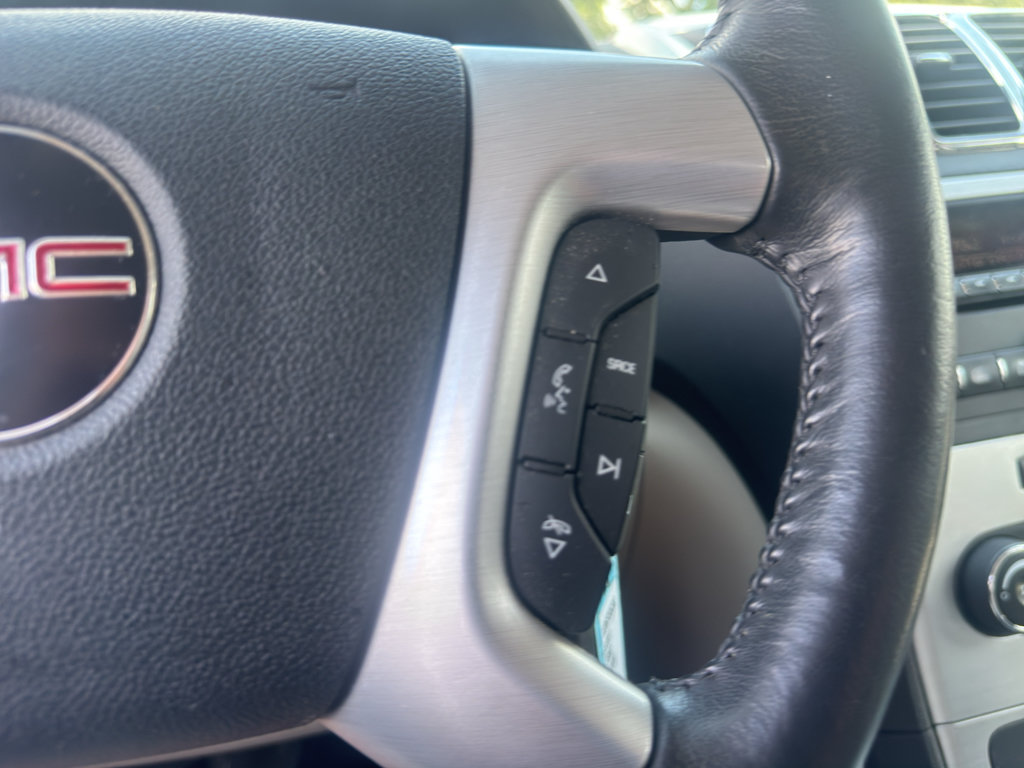 Used 2011 GMC Acadia SL w/ Preferred Package FWD image 24