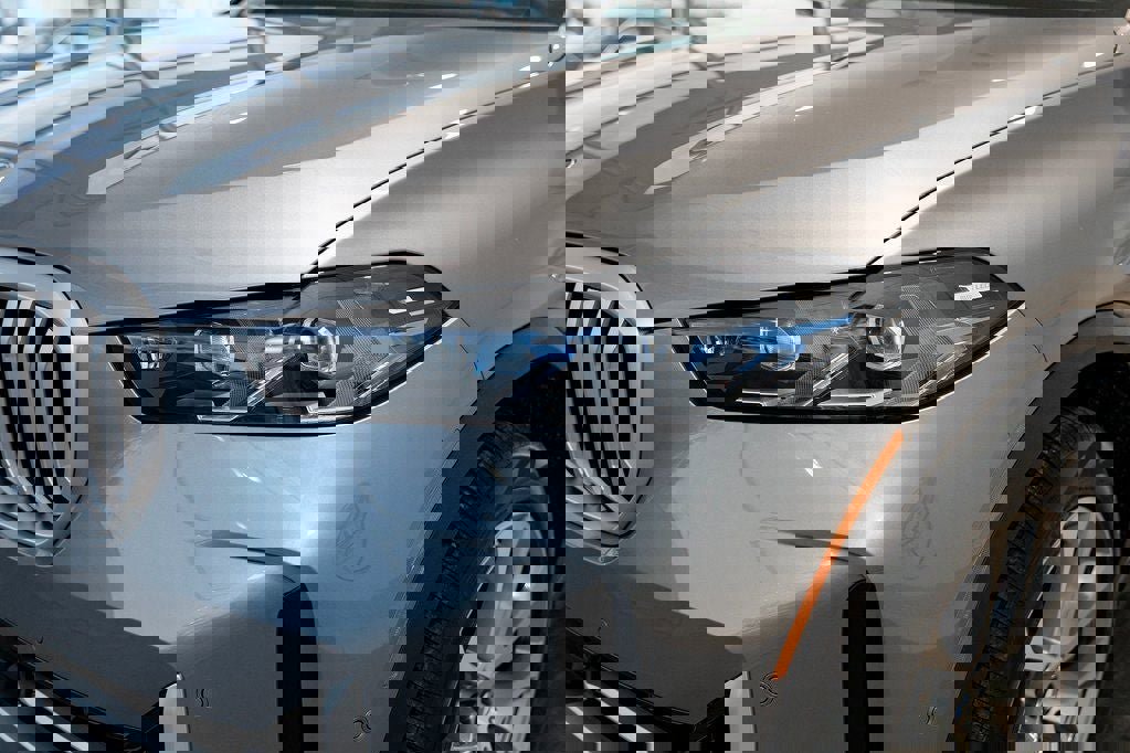 New 2026 BMW X5 xDrive40i w/ Climate Comfort Package image 8