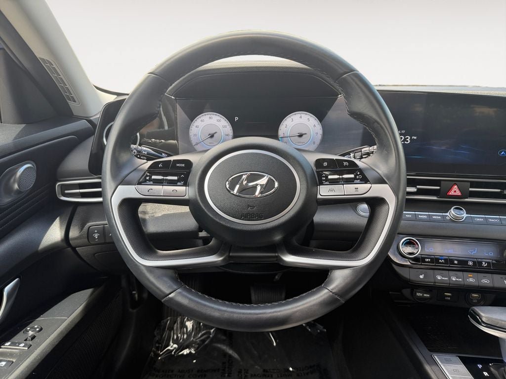 Used 2023 Hyundai Elantra Limited w/ Cargo Package FWD image 13