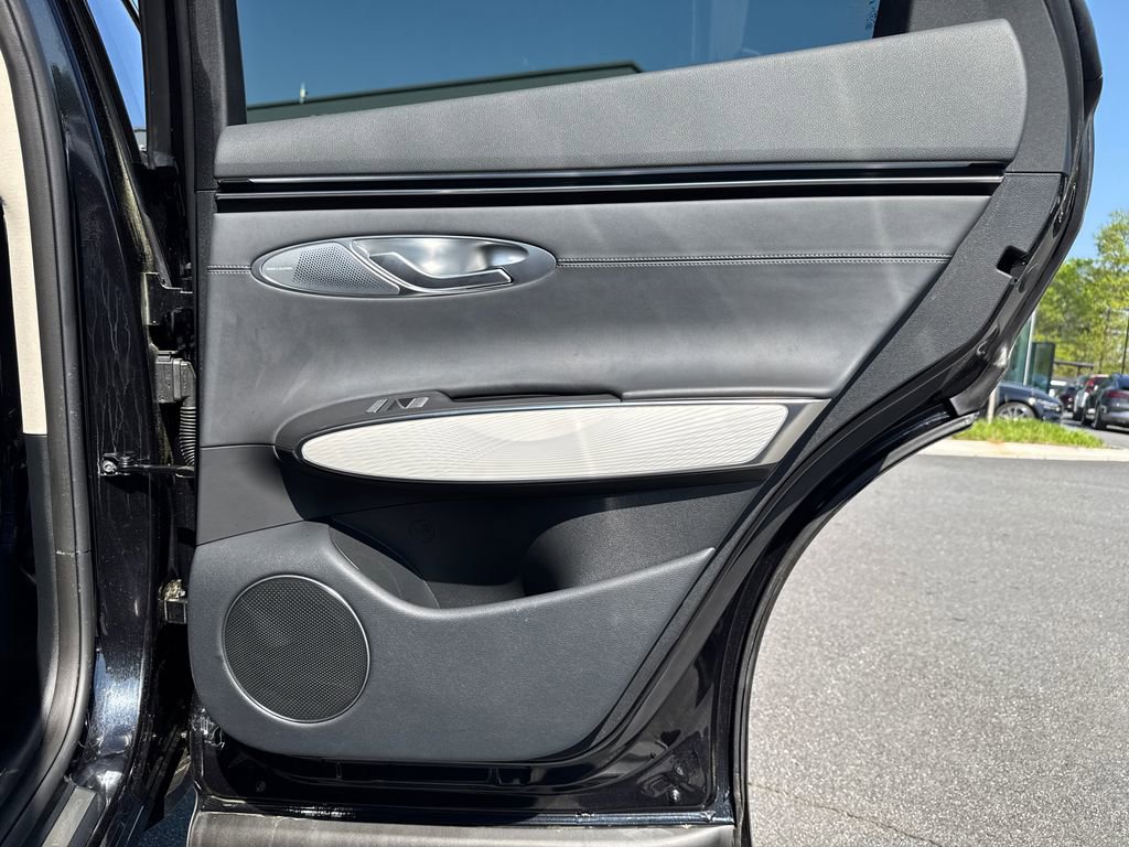 Used 2026 Genesis GV70 2.5T Advanced image 16