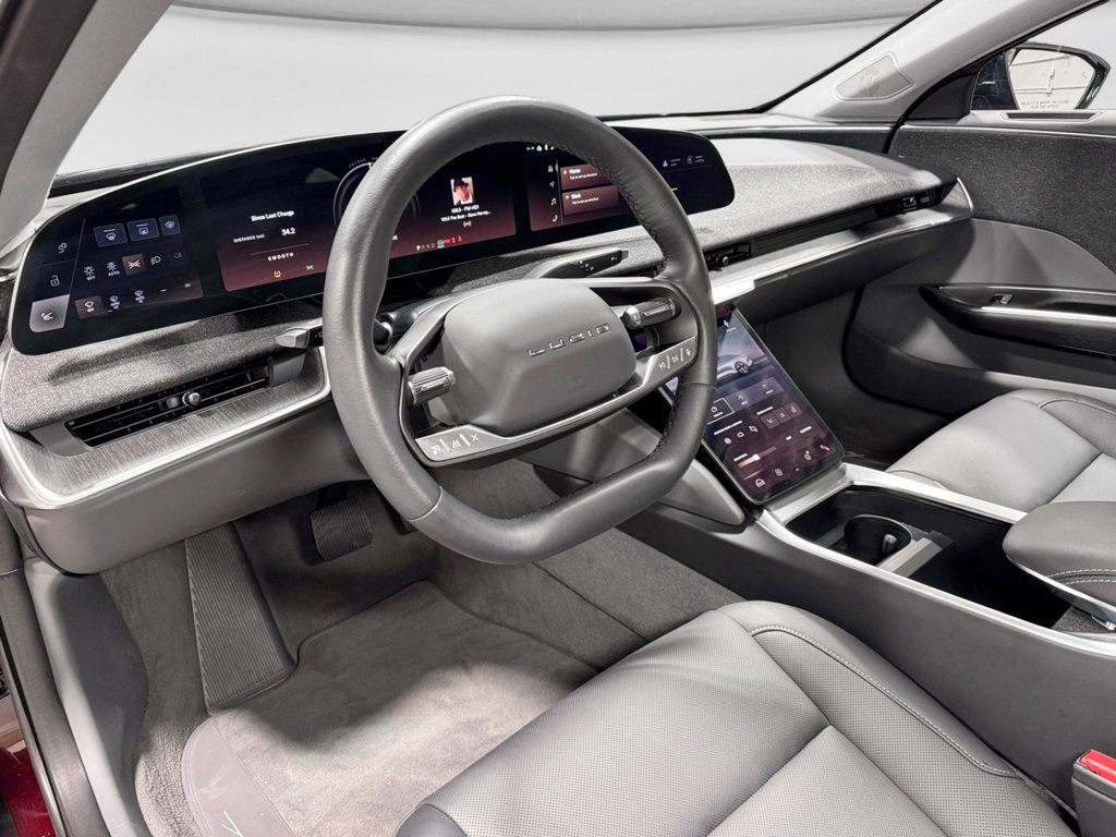 Used 2025 Lucid Air Pure image 19