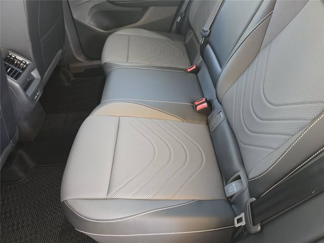 New 2026 Volkswagen Tiguan SE FWD image 11