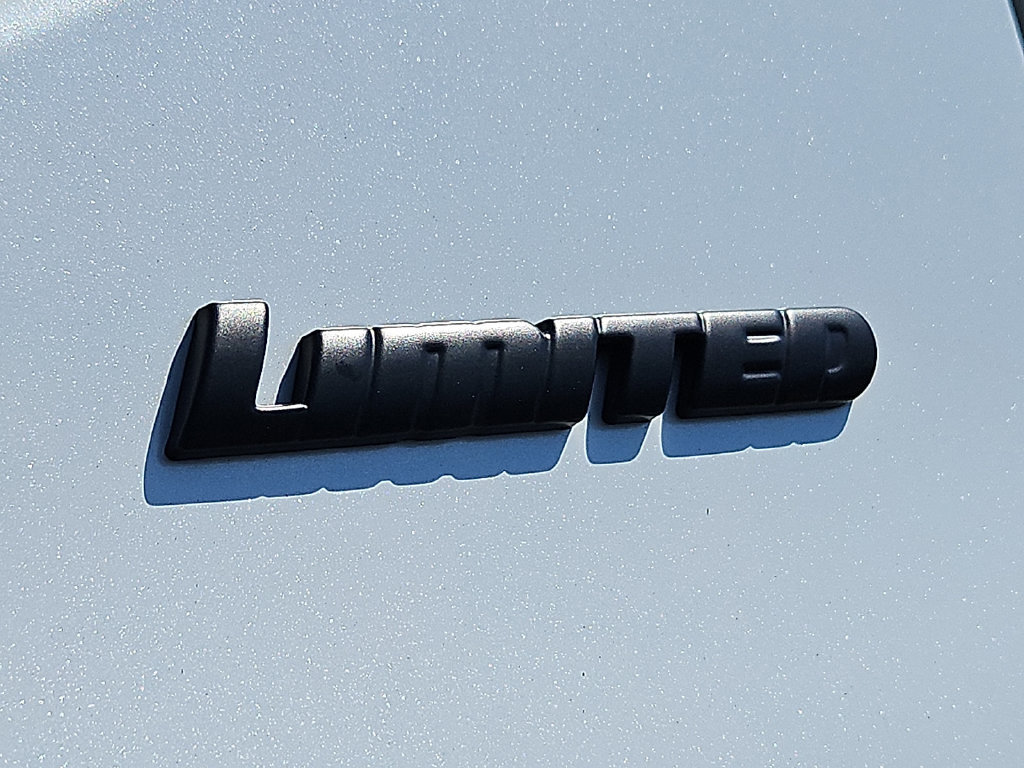 Used 2023 Toyota Tundra Limited w/ Power Package AWD/4WD image 31
