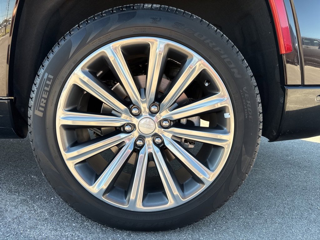 Used 2023 Jeep Grand Wagoneer L Series II image 16