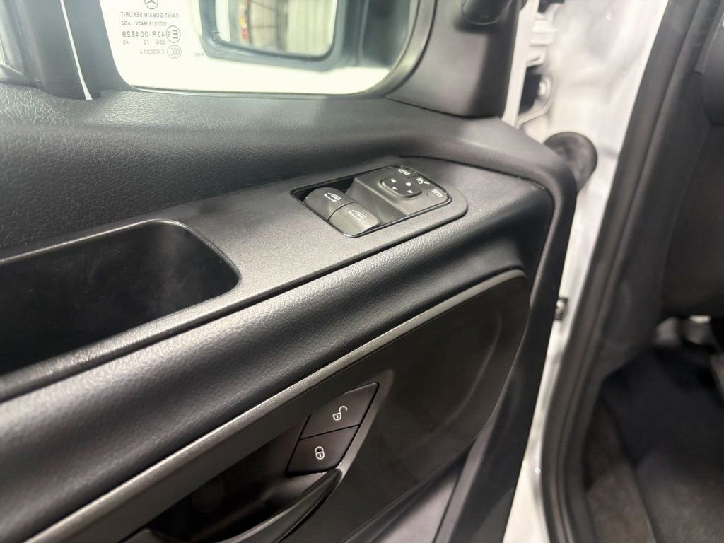 Used 2023 Mercedes-Benz Sprinter 1500 image 6