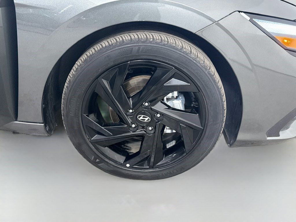 Used 2026 Hyundai Elantra Sport FWD image 31