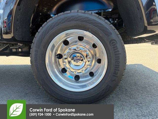 New 2026 Ford F450 Platinum w/ FX4 Off-Road Package AWD/4WD image 8