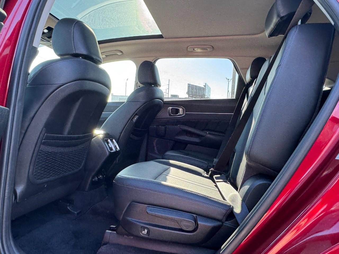 Used 2021 Kia Sorento SX image 10