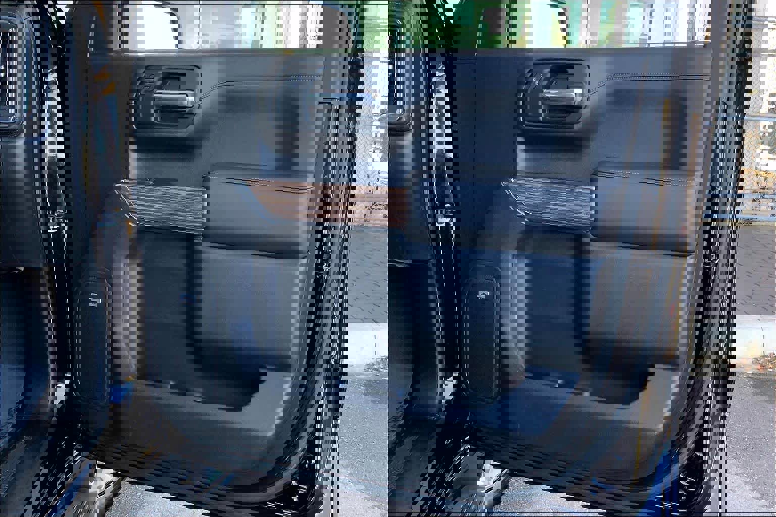 Used 2019 Chevrolet Silverado 1500 High Country w/ High Country Premium Package image 46