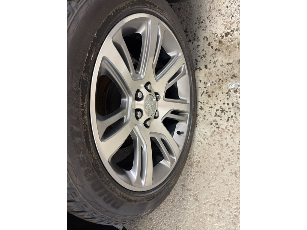 Used 2017 Cadillac Escalade ESV Premium Luxury AWD/4WD image 36