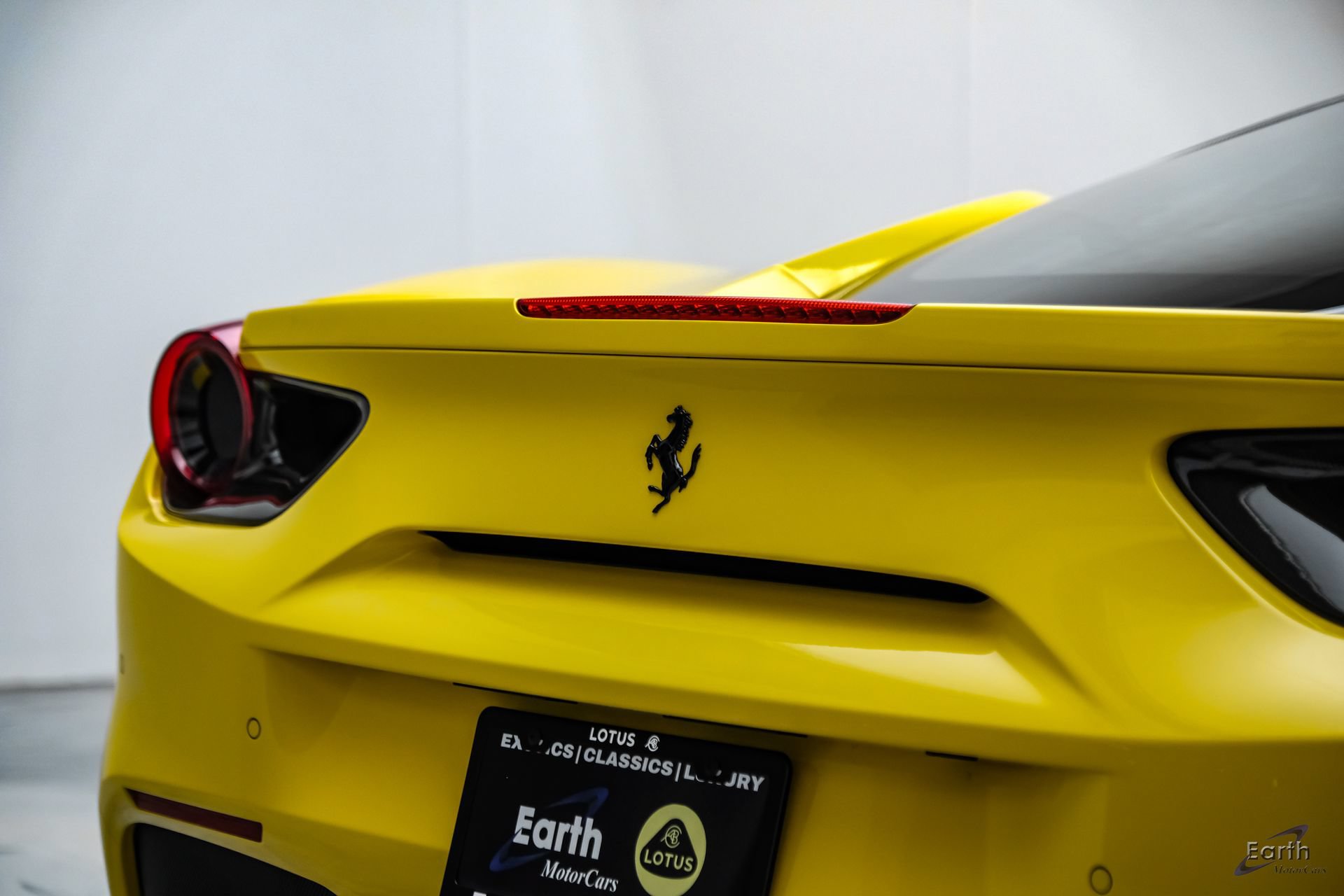 Used 2019 Ferrari 488 GTB RWD image 19