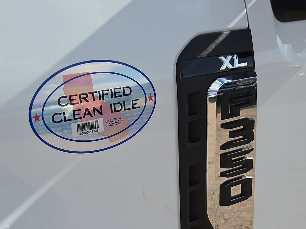 New 2026 Ford F350 XL w/ XL Chrome Package AWD/4WD image 14