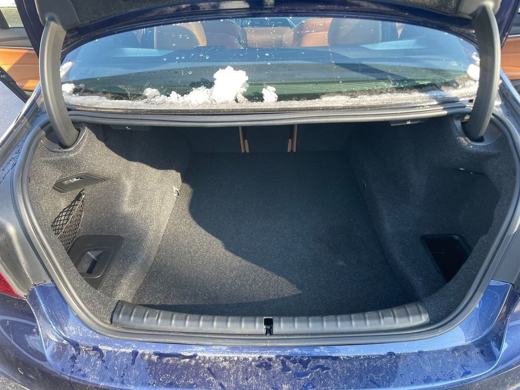 Used 2018 BMW M550i xDrive image 25