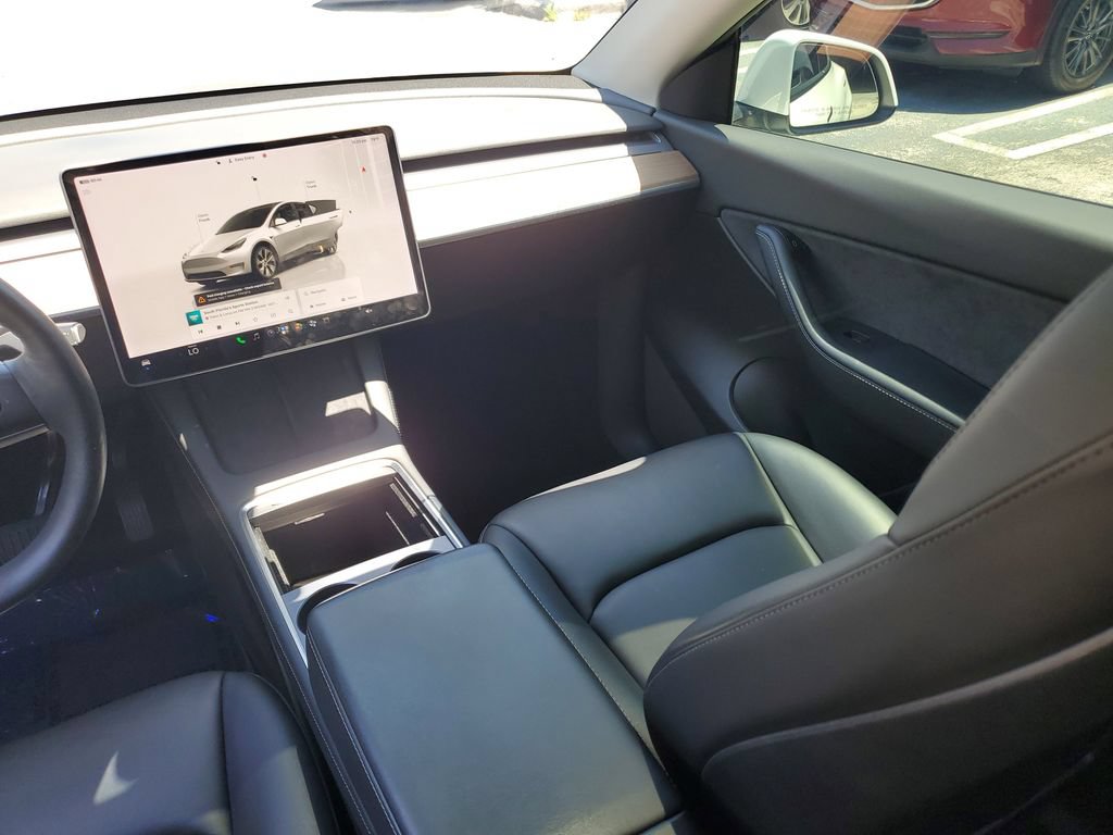Used 2022 Tesla Model Y Long Range AWD/4WD image 16