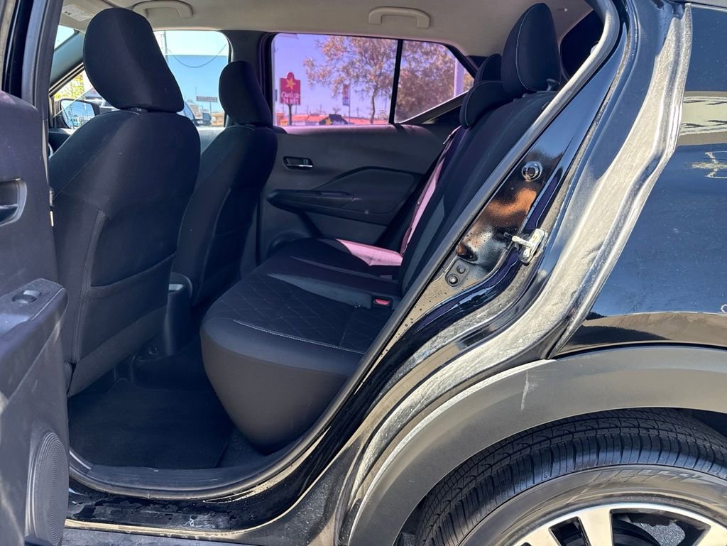 Used 2019 Nissan Kicks SV FWD image 15