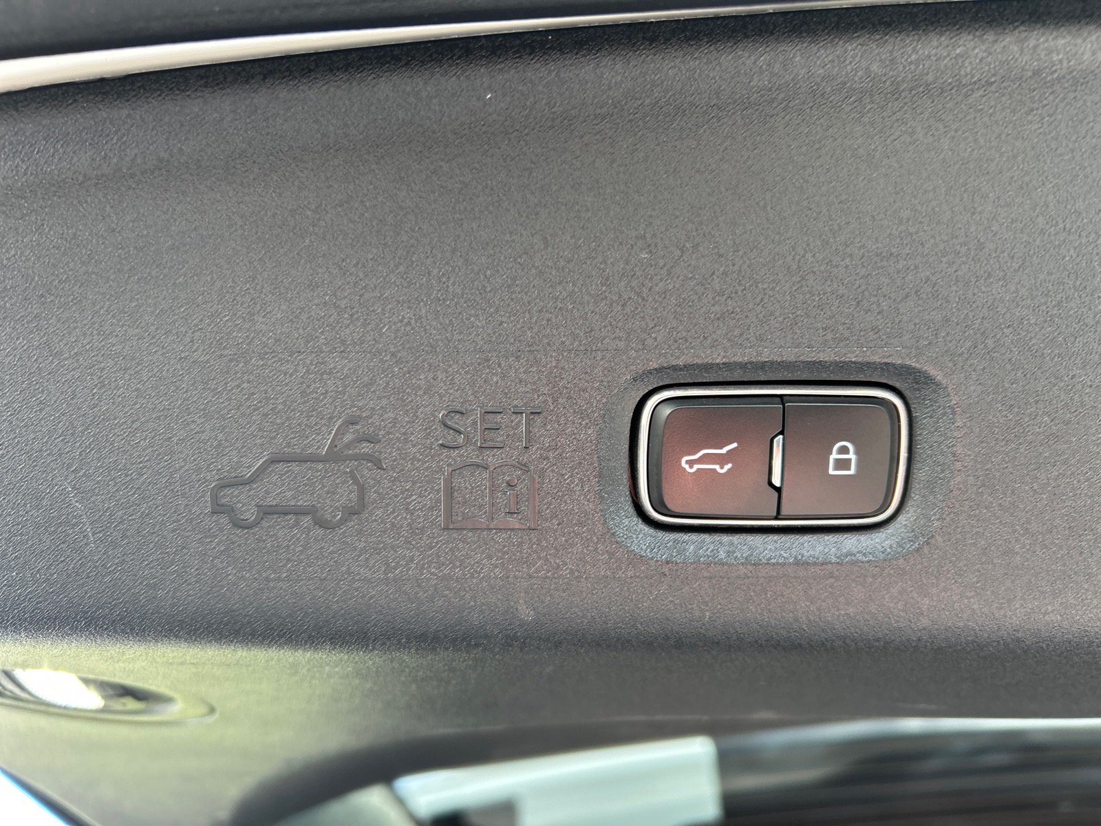 Certified 2025 Ford Expedition Active AWD/4WD image 19
