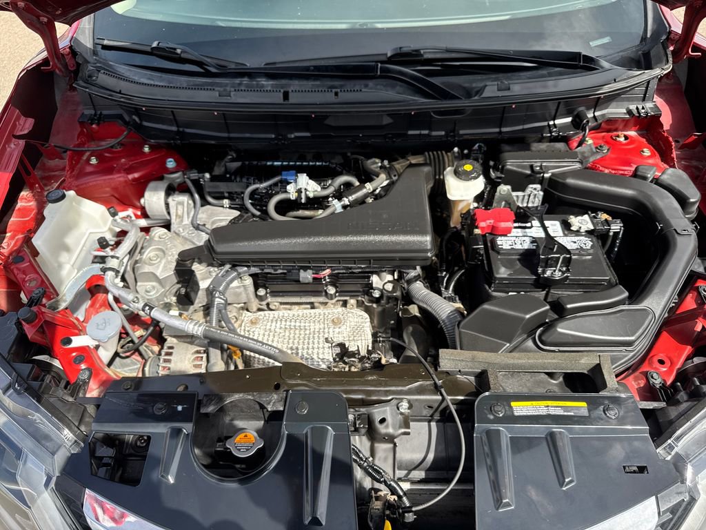 Used 2020 Nissan Rogue SV AWD/4WD image 16