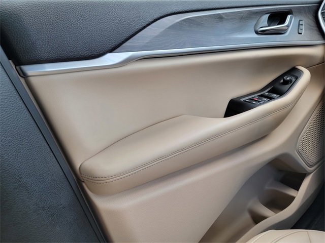 Certified 2024 Jeep Grand Cherokee Limited image 37