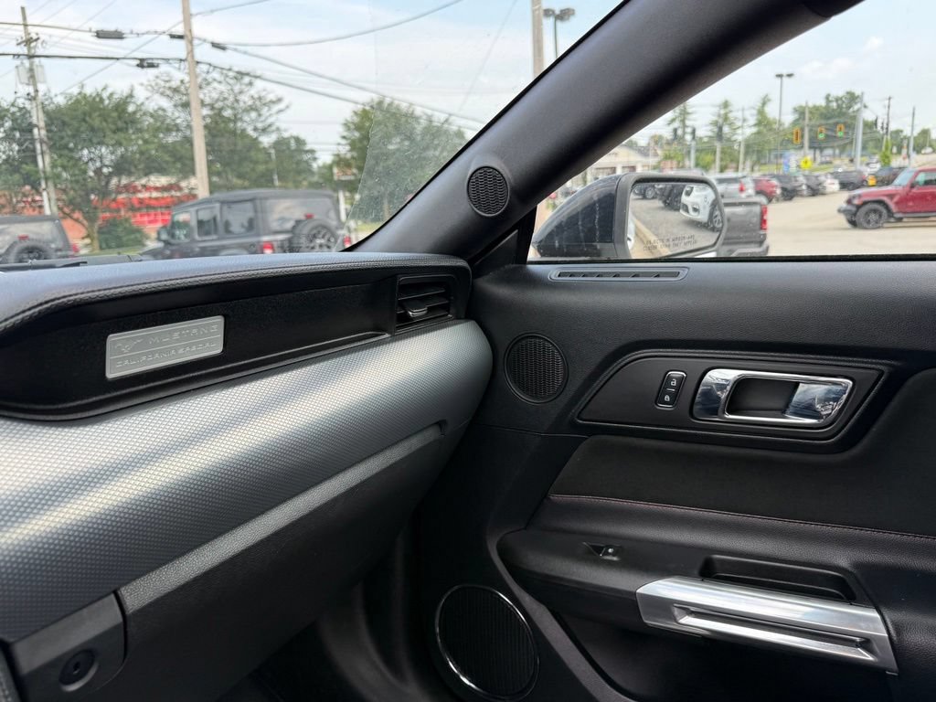 Used 2017 Ford Mustang GT Premium w/ Equipment Group 401A RWD image 22