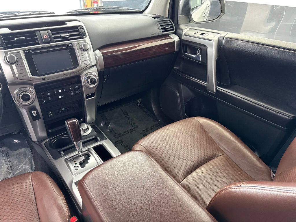 Used 2016 Toyota 4Runner Limited AWD/4WD image 10