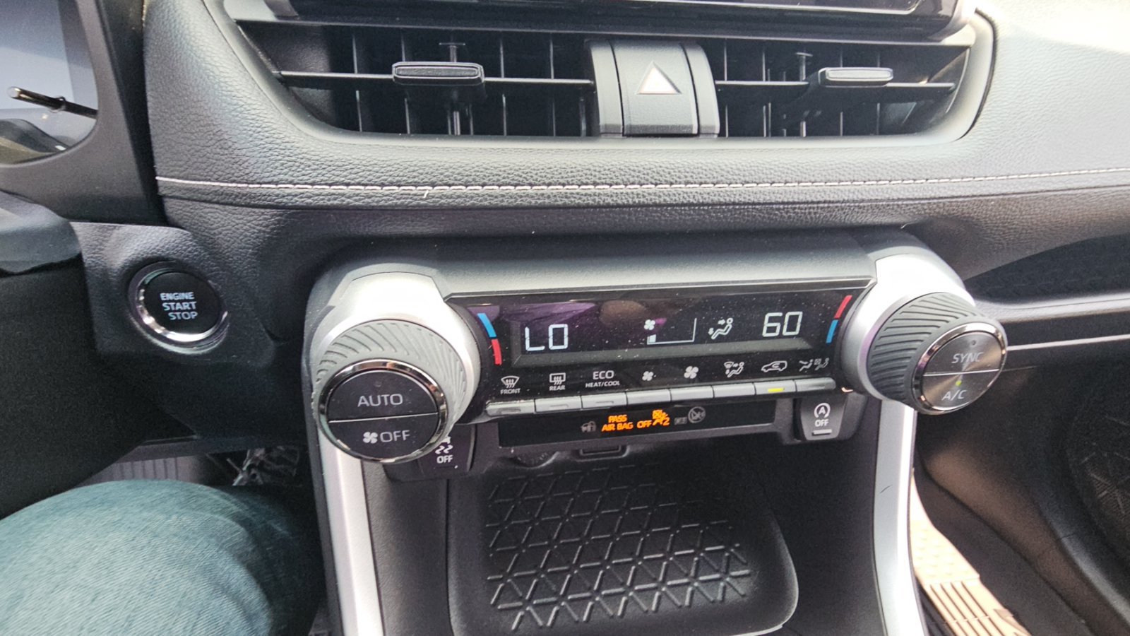 Certified 2025 Toyota RAV4 XLE AWD/4WD image 18