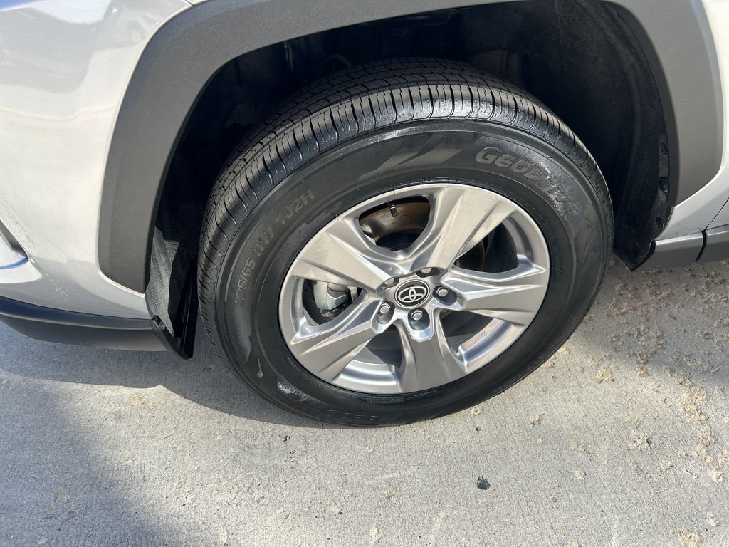 Certified 2025 Toyota RAV4 XLE AWD/4WD image 16
