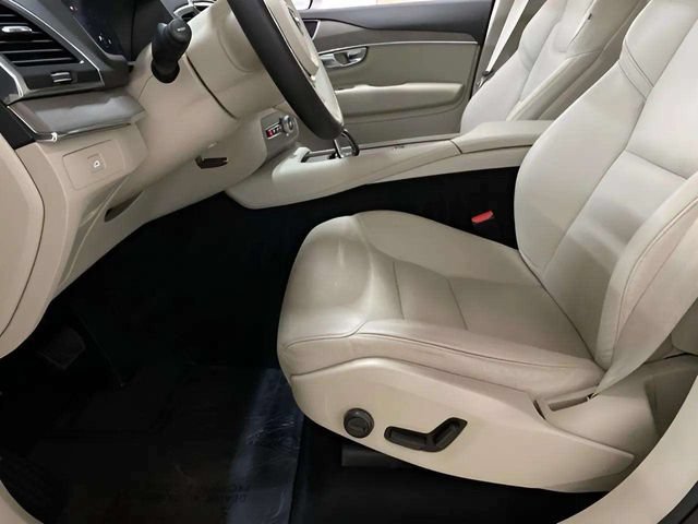 Used 2023 Volvo XC90 B6 Core AWD/4WD image 59