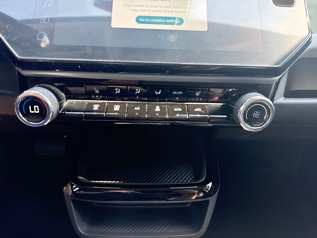 Used 2027 Chevrolet Bolt LT w/ Comfort Package FWD image 20