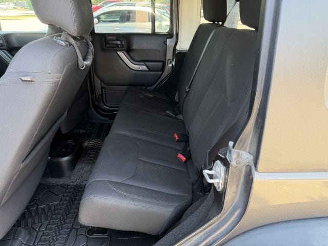 Used 2018 Jeep Wrangler Unlimited Sport S AWD/4WD image 25