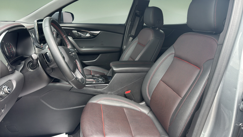 Used 2025 Chevrolet Blazer RS FWD image 10