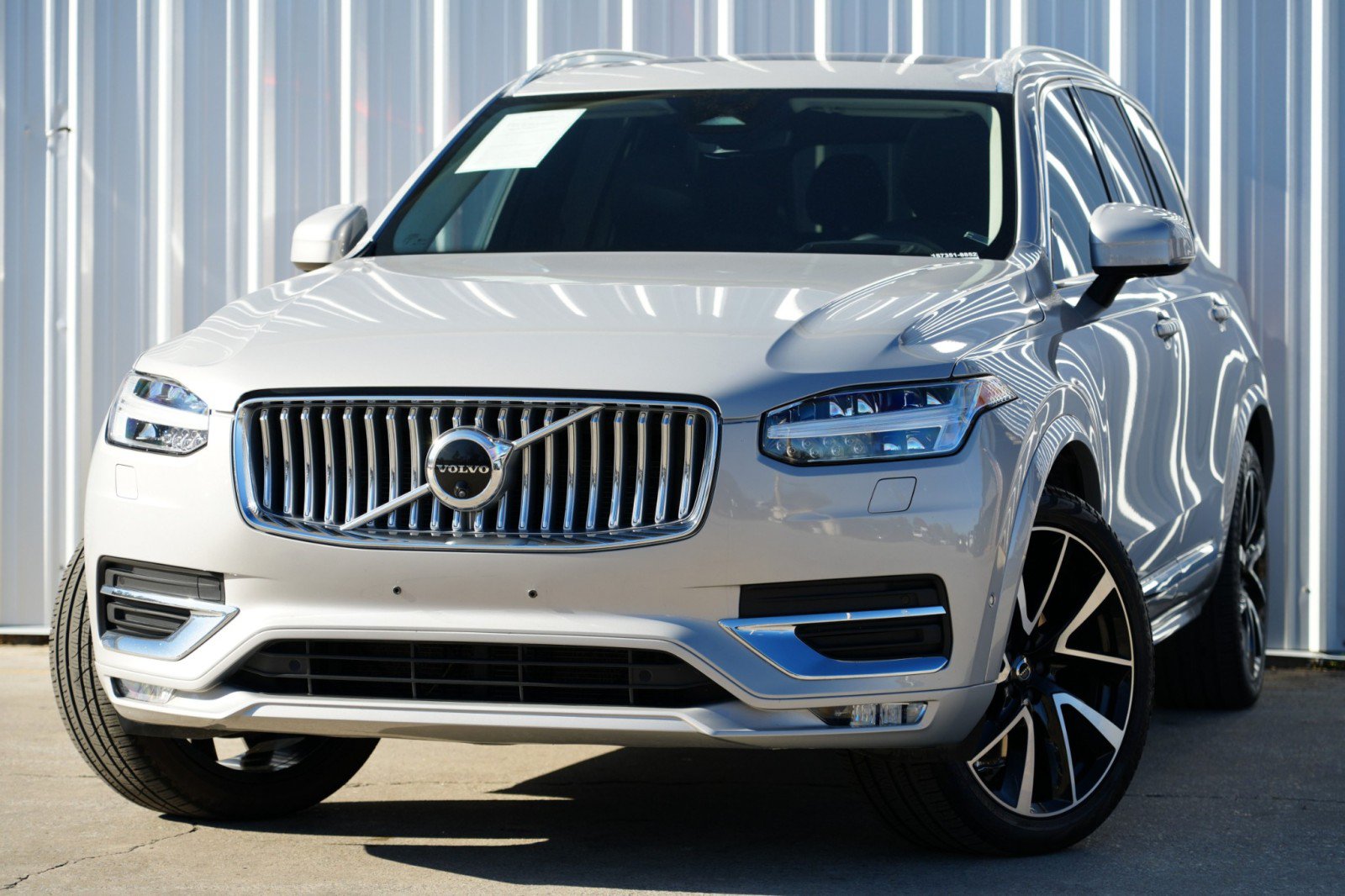 Used 2024 Volvo XC90 B6 Ultimate w/ Lounge Package AWD/4WD image 3