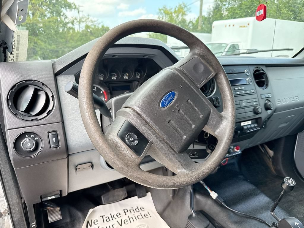 Used 2014 Ford F550 4x4 Regular Cab Super Duty image 14