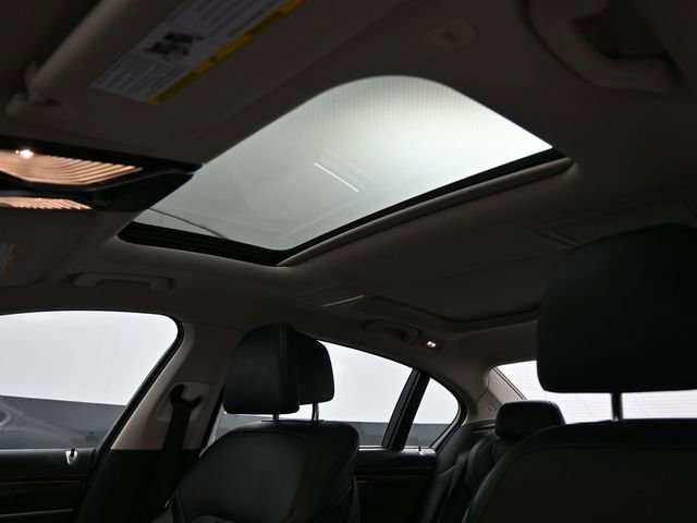 Used 2016 BMW 740i image 12