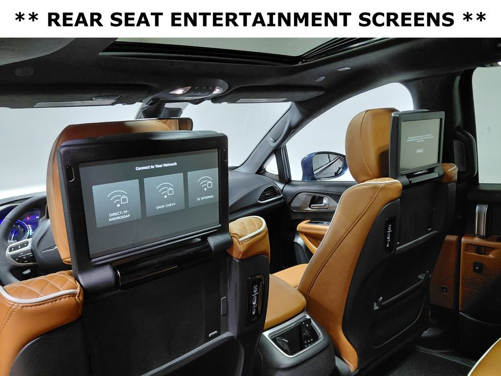 Used 2024 Chrysler Pacifica Pinnacle w/ Trailer Tow Group FWD image 13