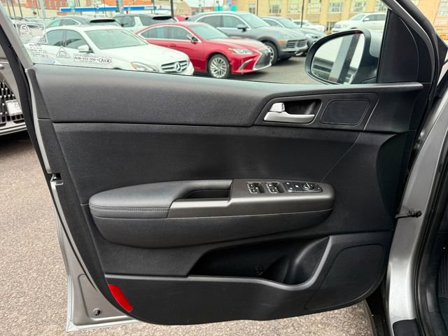 Used 2020 Kia Sportage LX image 13