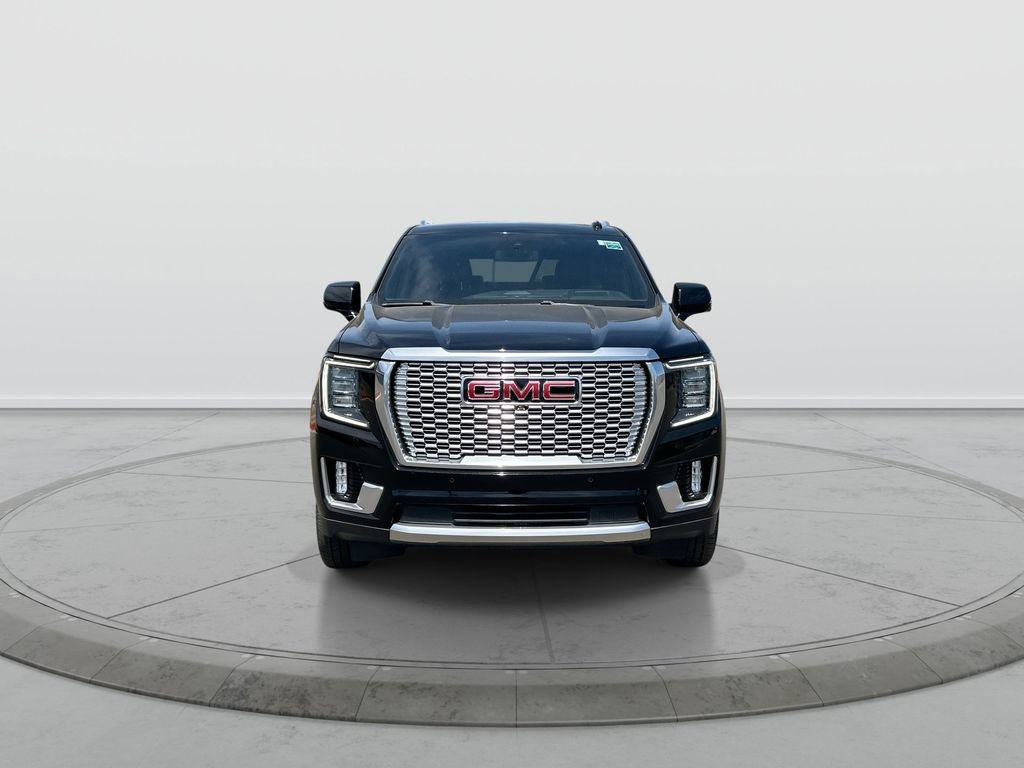 Used 2023 GMC Yukon XL Denali w/ Max Trailering Package AWD/4WD image 3